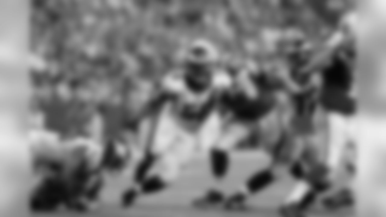 LB Trent Cole