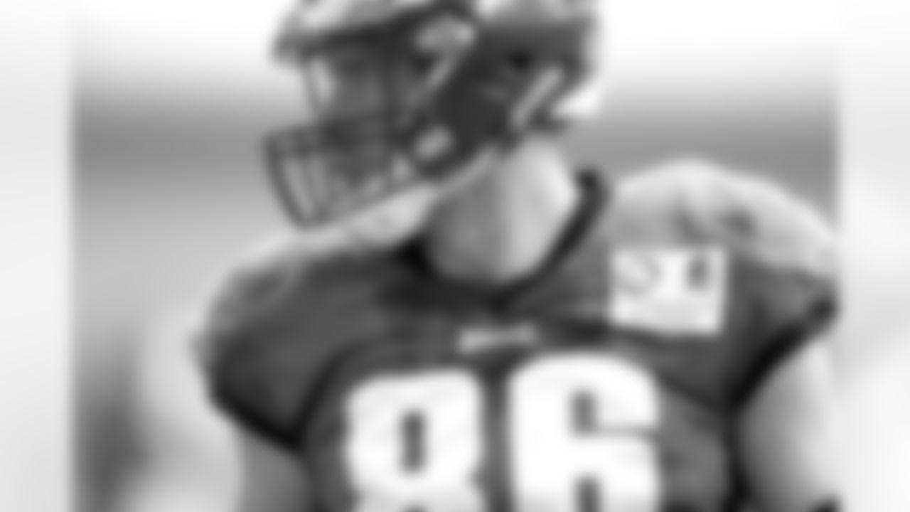 TE Zach Ertz