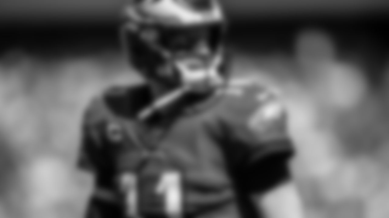 QB Carson Wentz