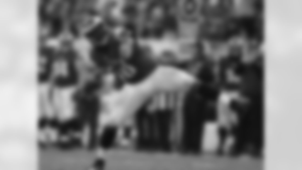 He had 20 career multi-sack games during his time as an Eagle