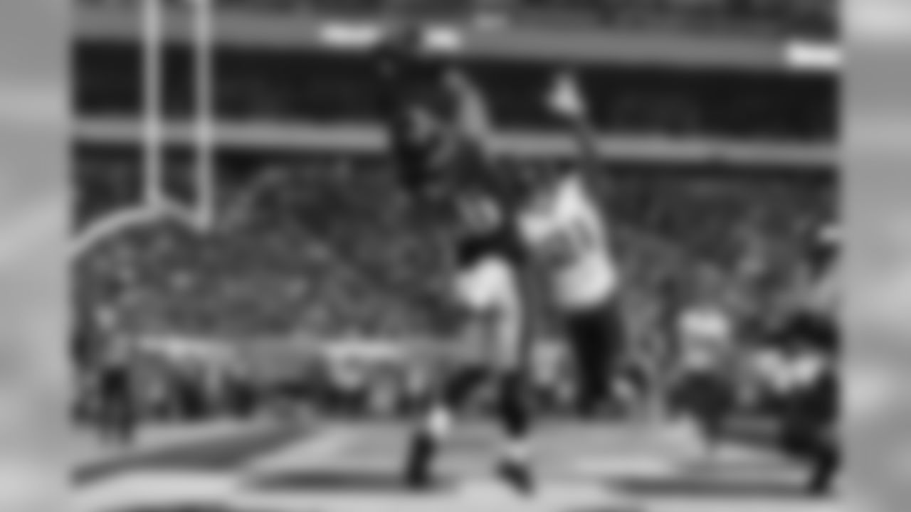 TE Zach Ertz