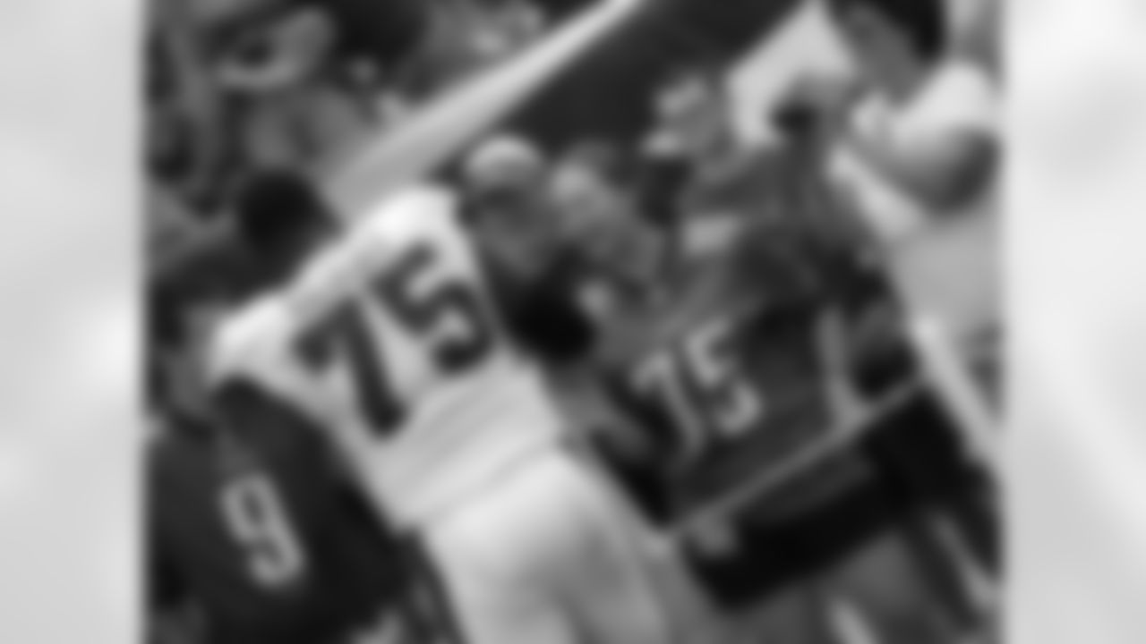 Vinny Curry meets a big fan!