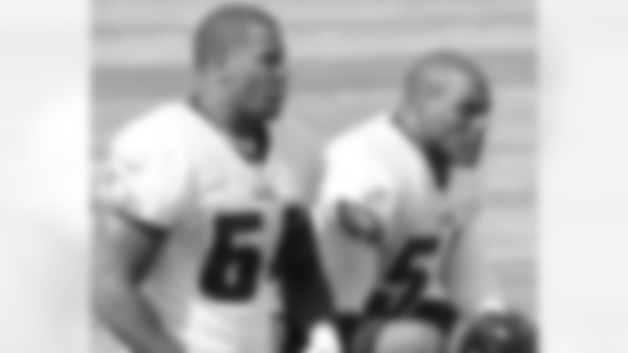 Linebackers Takeo Spikes and Jeremiah Trotter