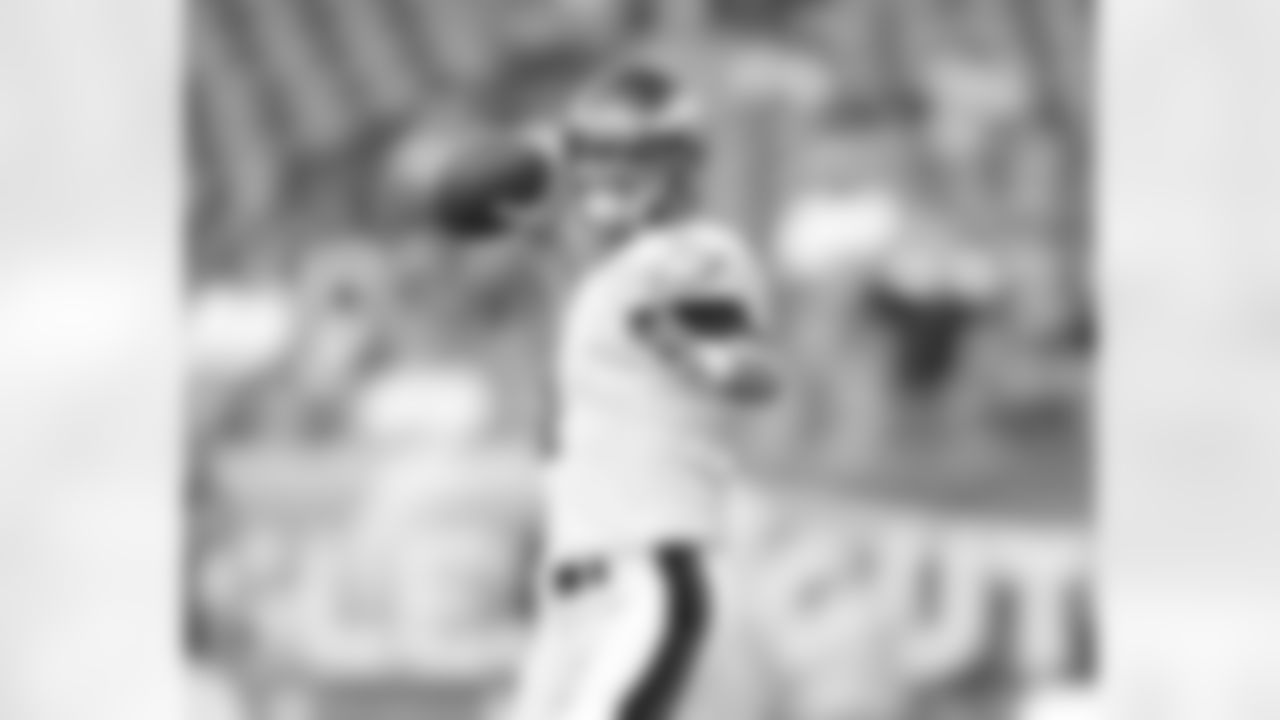 QB Kevin Kolb