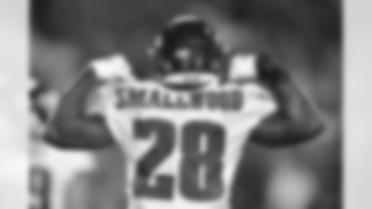 RB Wendell Smallwood
Philadelphia Eagles vs. Los Angeles Rams at the Los Angeles Memorial Coliseum on December 16, 2018
