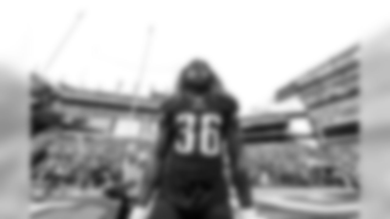 RB Jay Ajayi