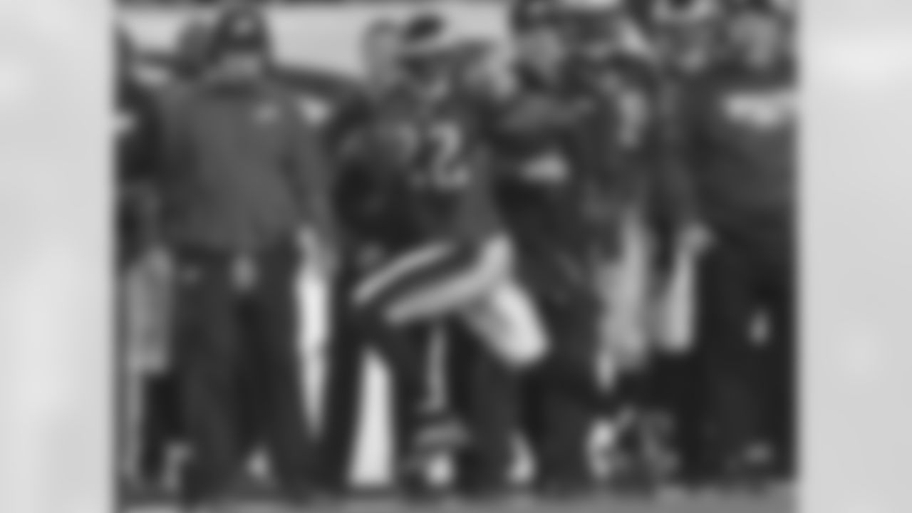 Eagles' CB Brandon Boykin dashes down the sidelines for a touchdown in the fourth quarter.