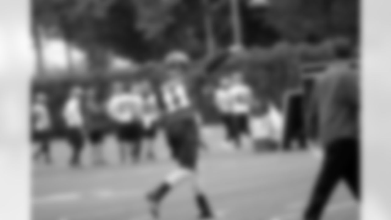 QB Carson Wentz