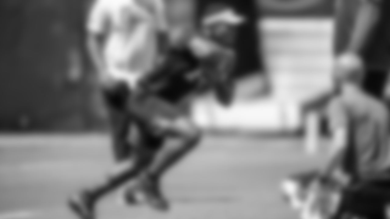 RB Kenneth Gainwell