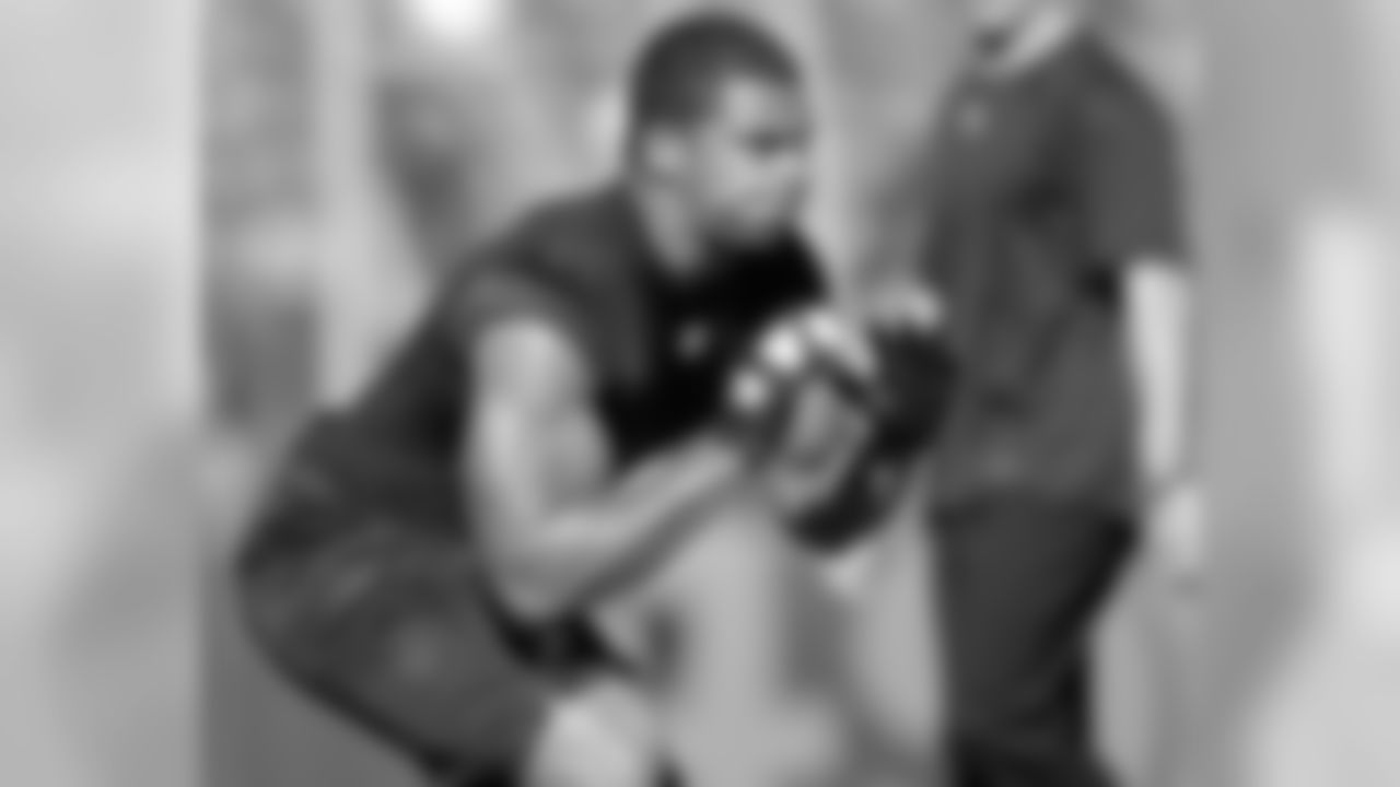 TE Clay Harbor