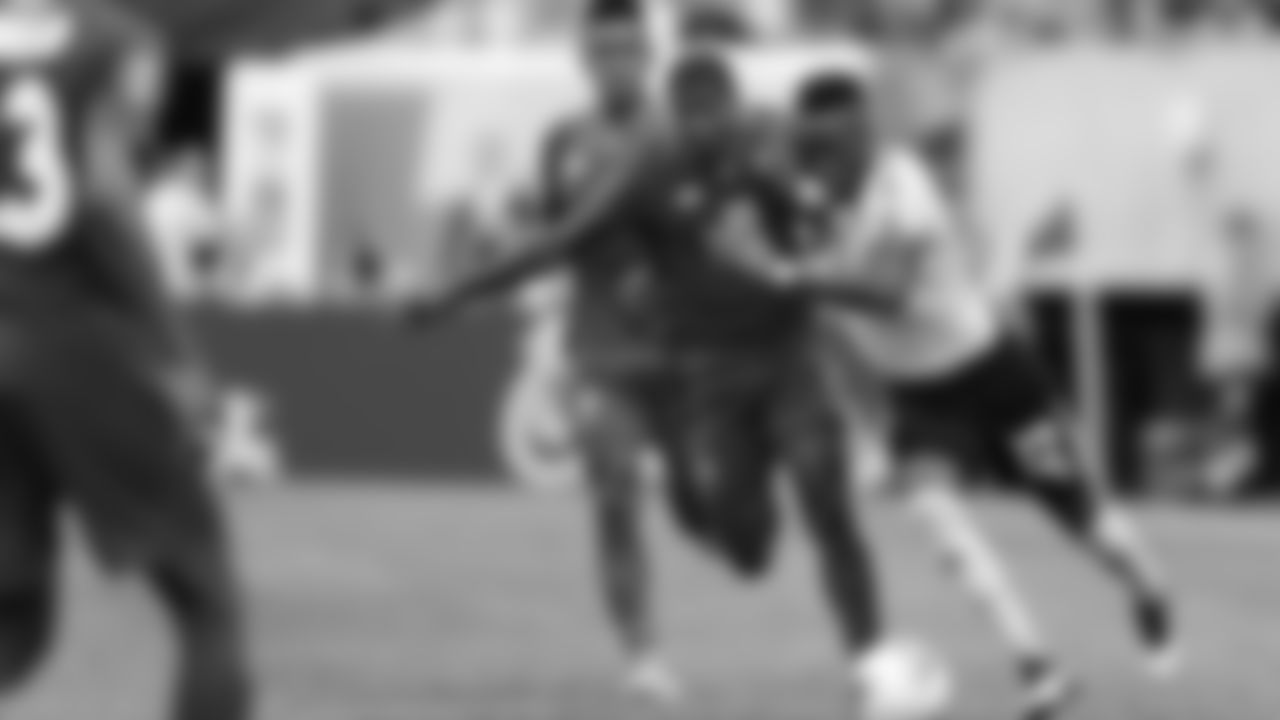 Jamaica and Panama players fight for position