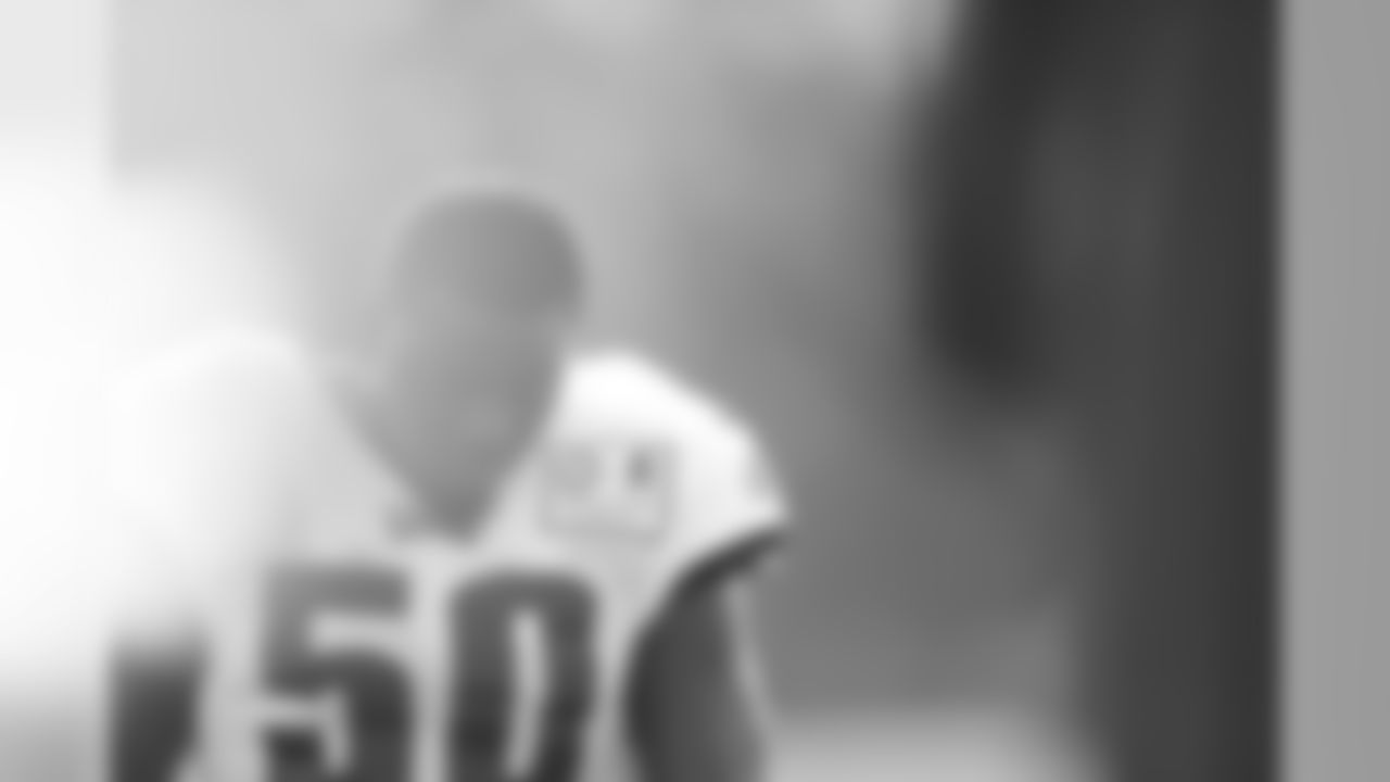 LB Steven Daniels