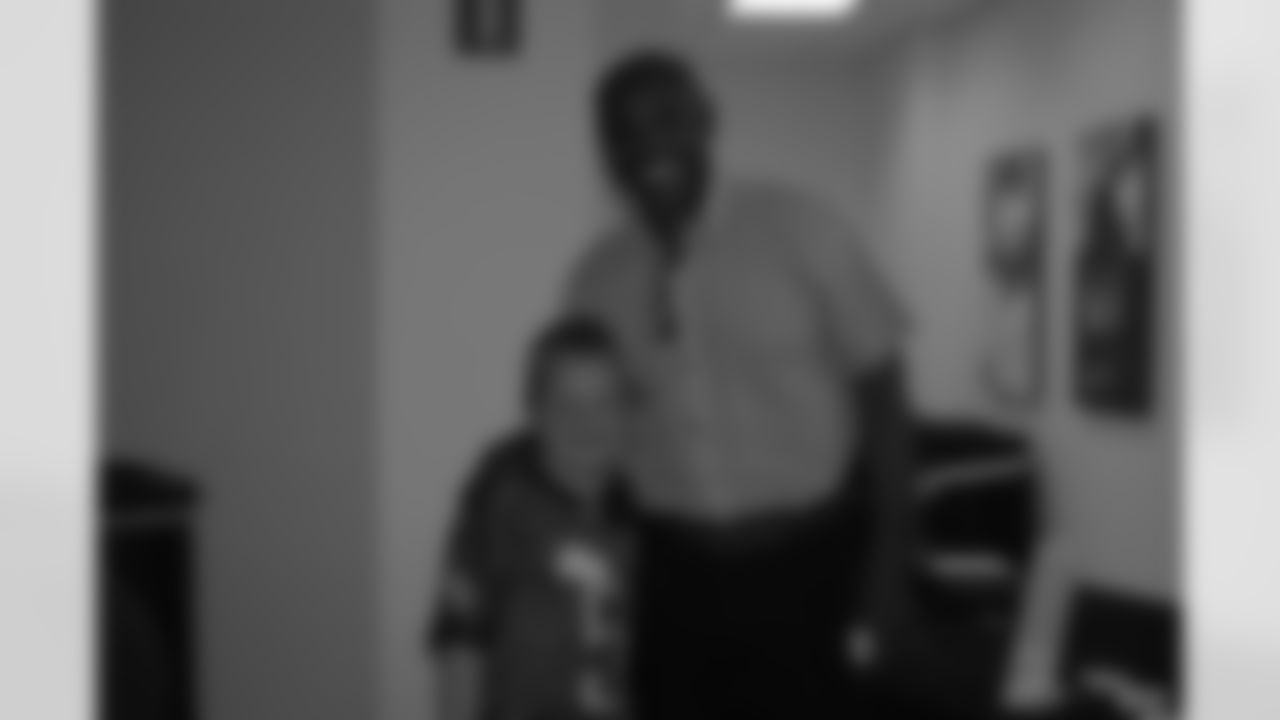 Fred Barnett with young enthusiastic fan