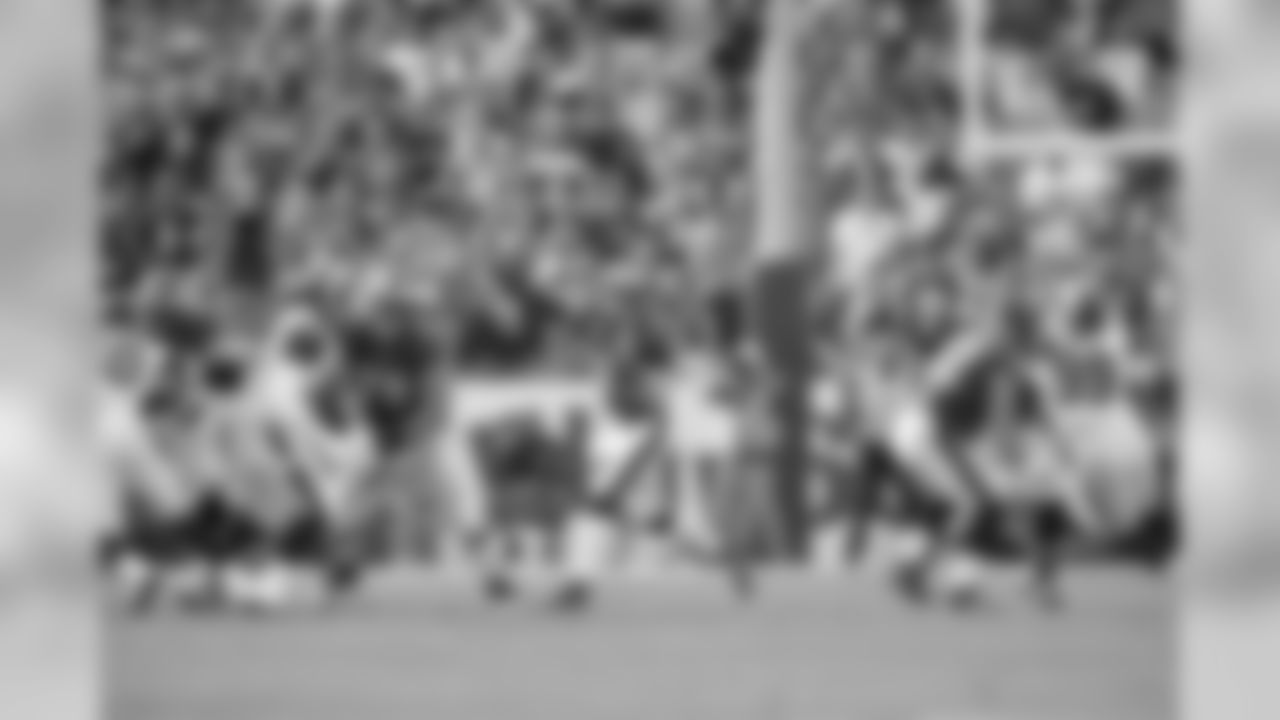 QB Carson Wentz