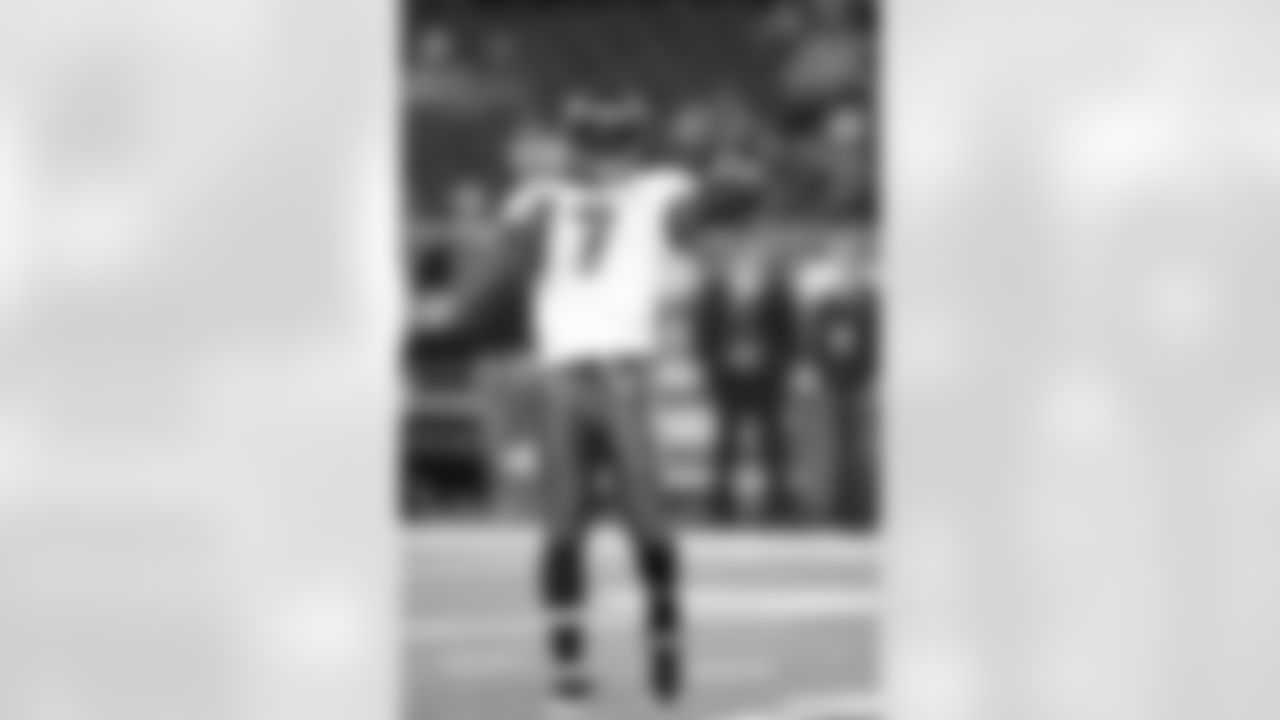 QB Michael Vick