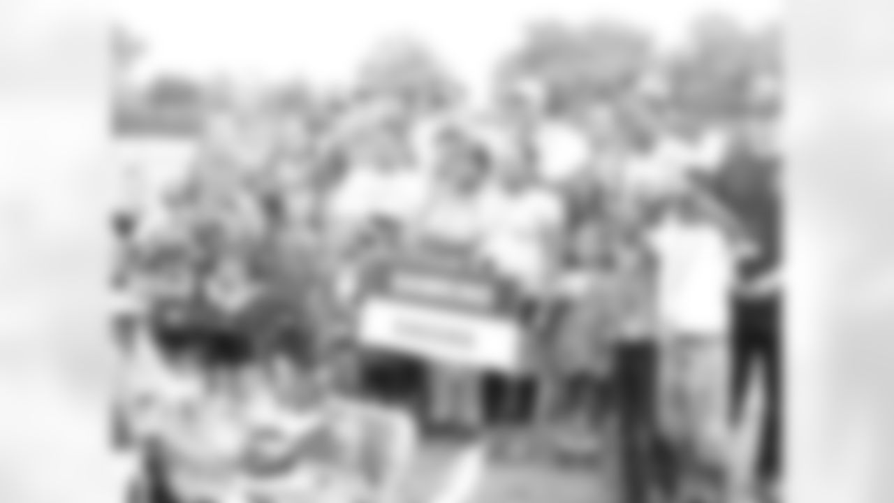 A post-practice group photo of the C.H.E.E.R.S. group