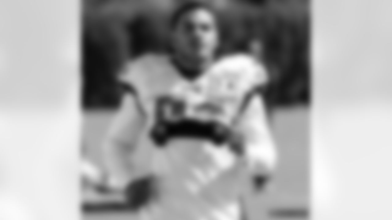 LB Shaun Bradley: "Blessed. 1st Training Camp done. Now its actually time to go EAT! #Gameweek #1-0"