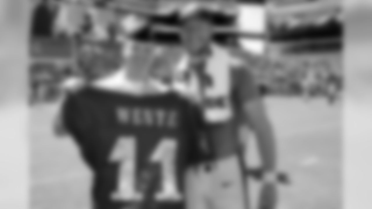 QB Carson Wentz