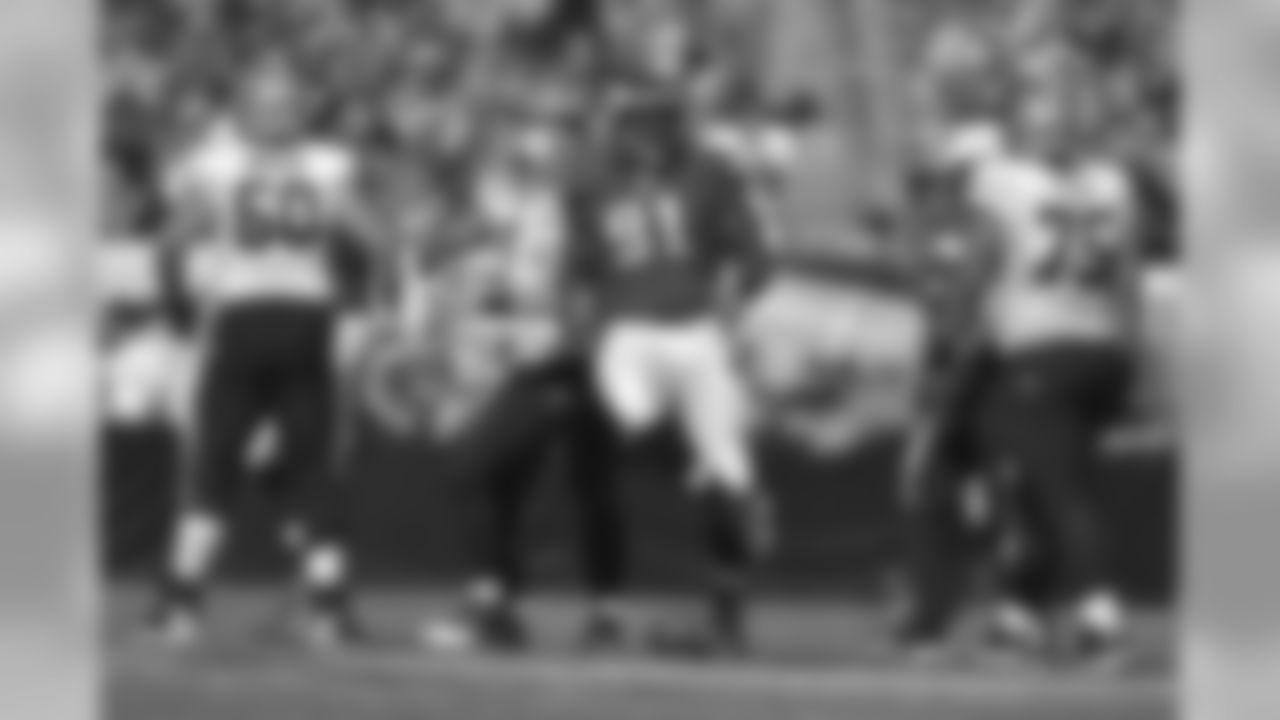 DE Fletcher Cox celebrates another sack
