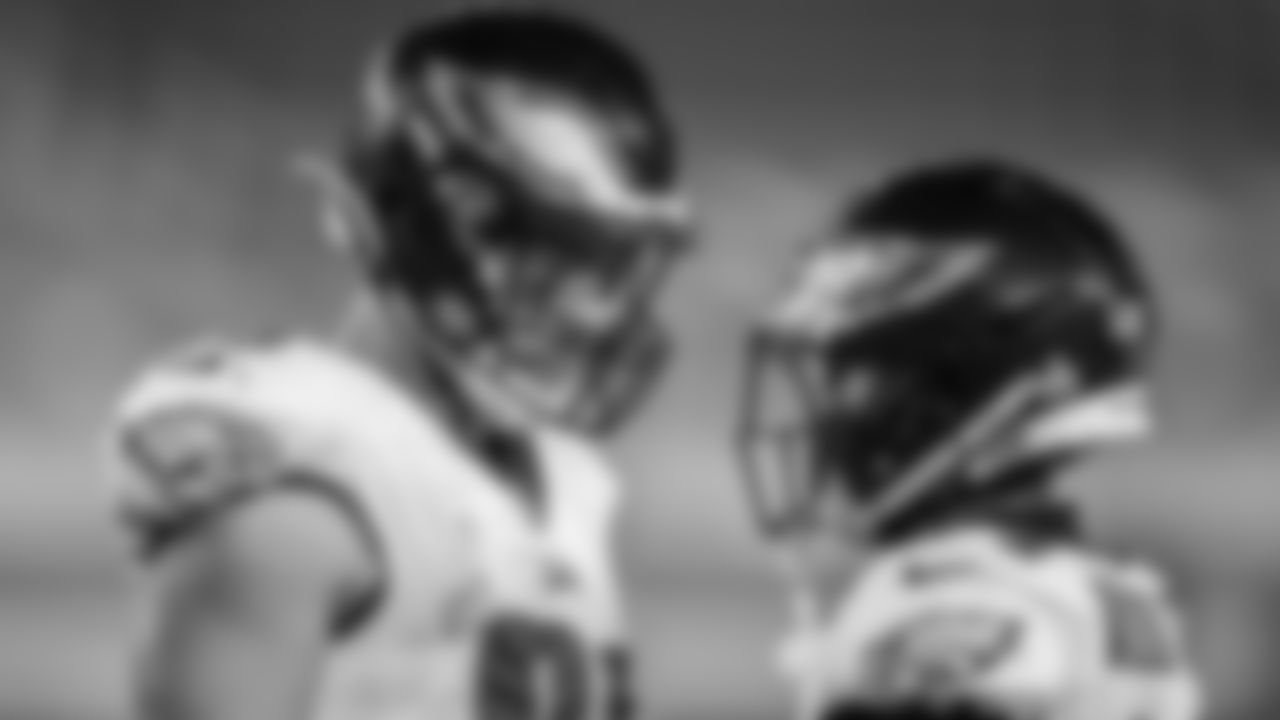 TE Zach Ertz and WR Greg Ward
Philadelphia Eagles vs. San Francisco 49ers at Levi's Stadium on October 4, 2020