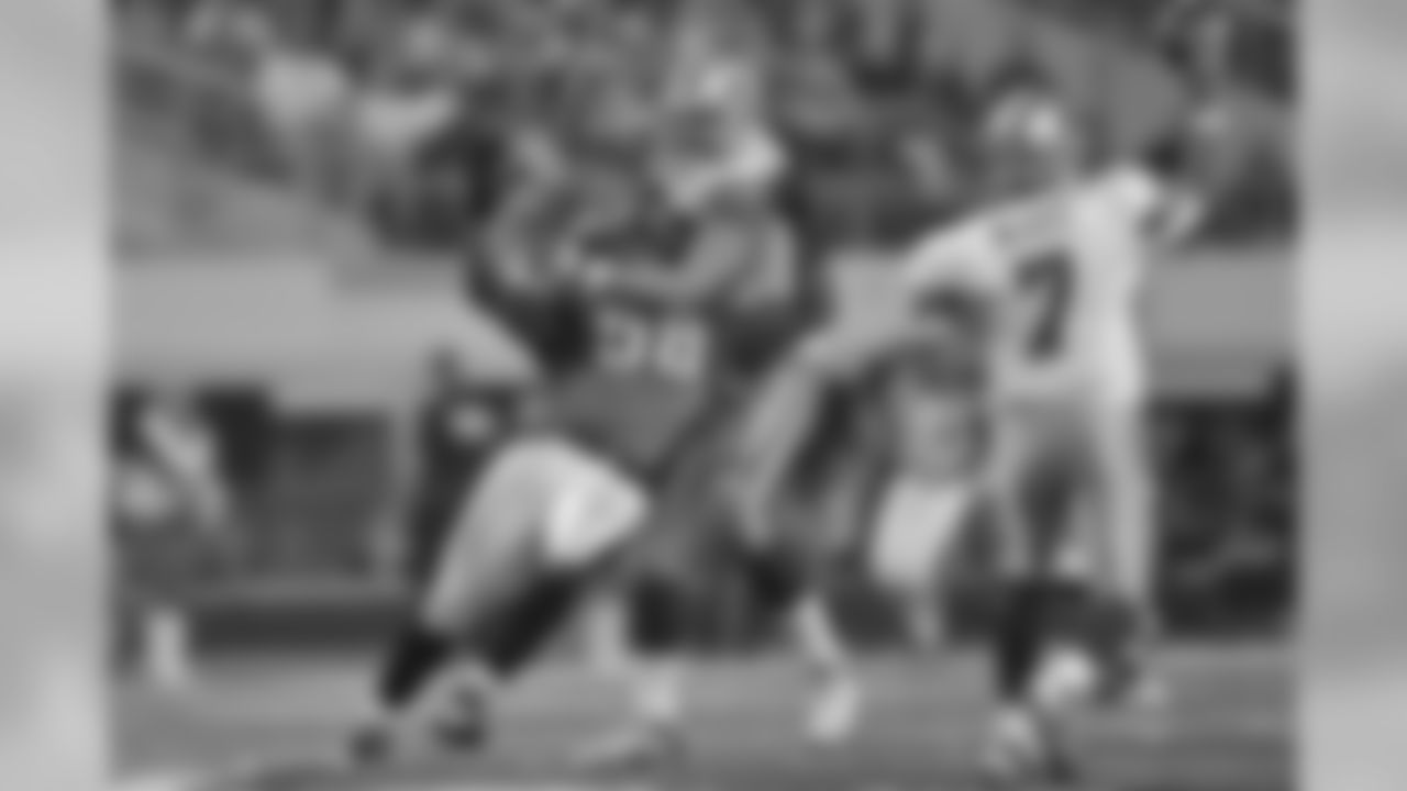 DE Trent Cole