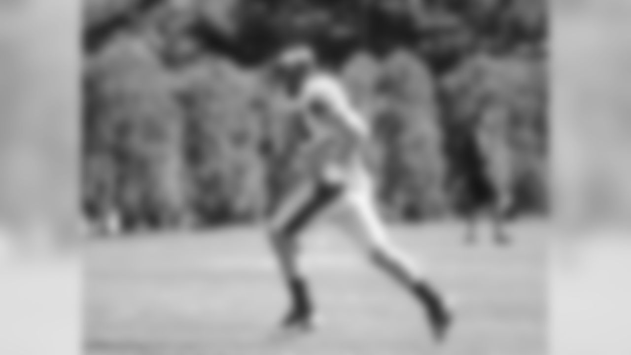 DE Connor Barwin
