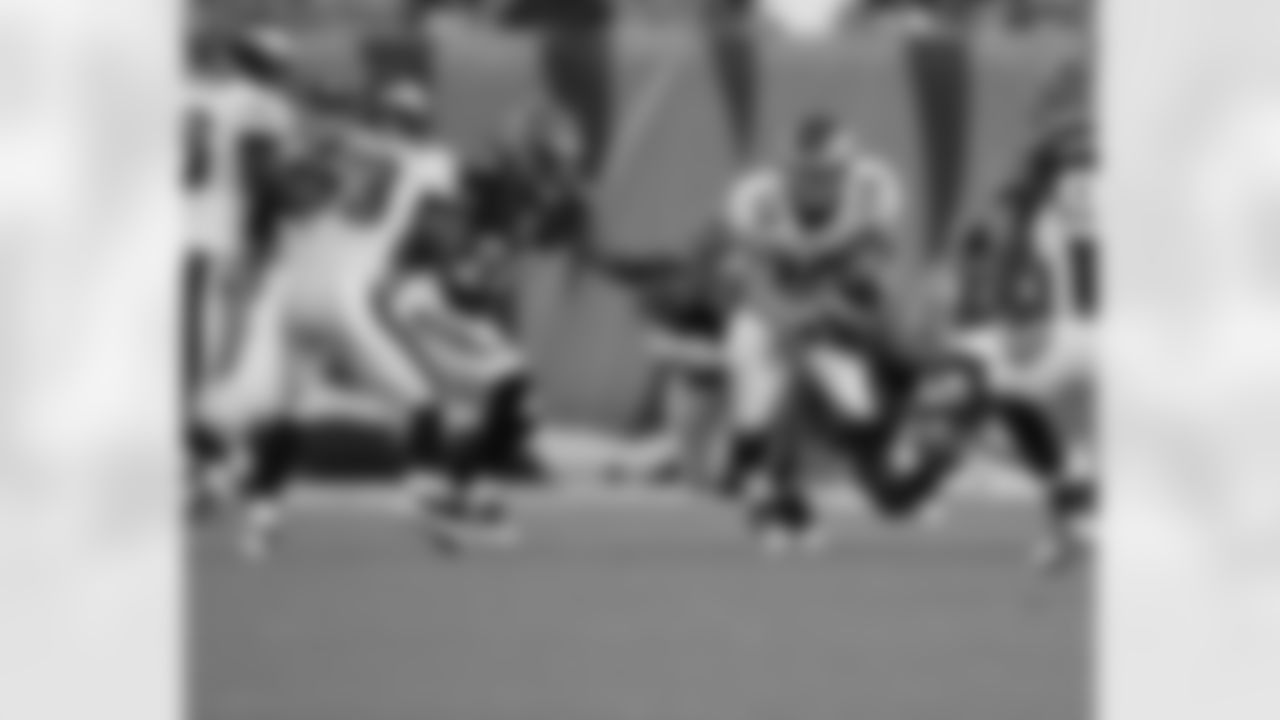 WR Chad Hall