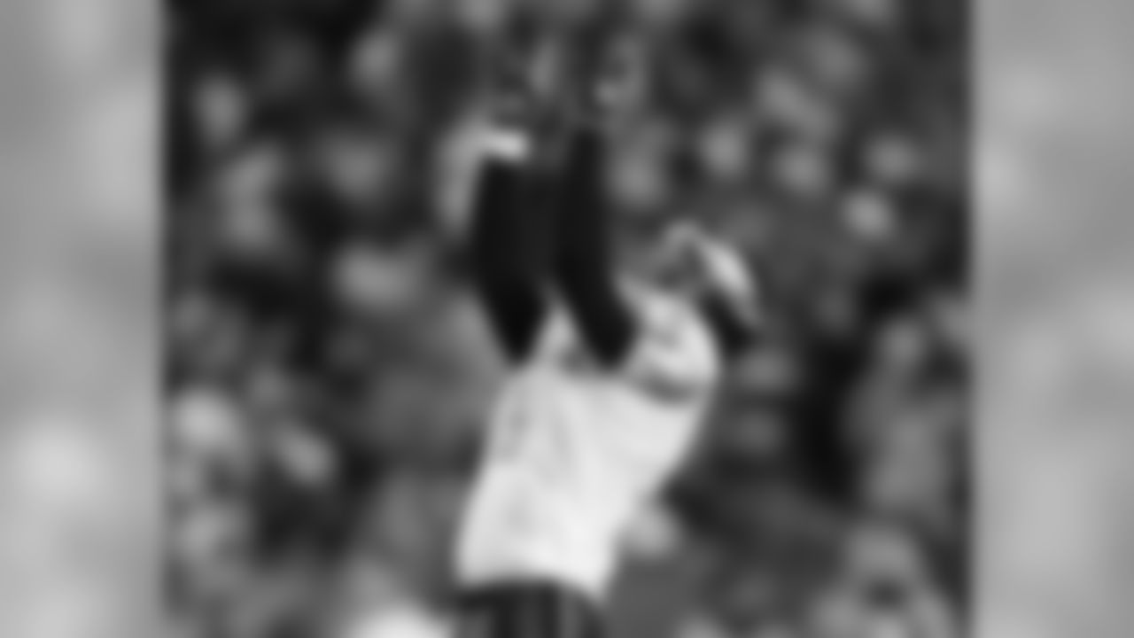 K David Akers celebrates FG vs. Redskins
