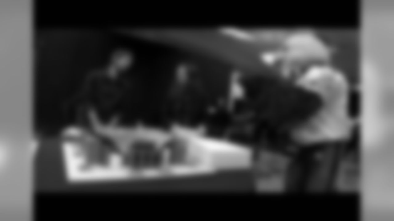 SWOOP has some fun with the cake crew