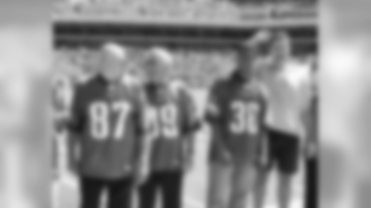 Dick Lucas (87), Bill Mackrides (39), Cecil Martin (38) and Mike Mamula