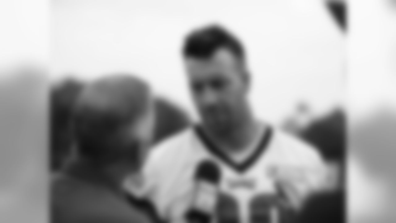 LB Connor Barwin