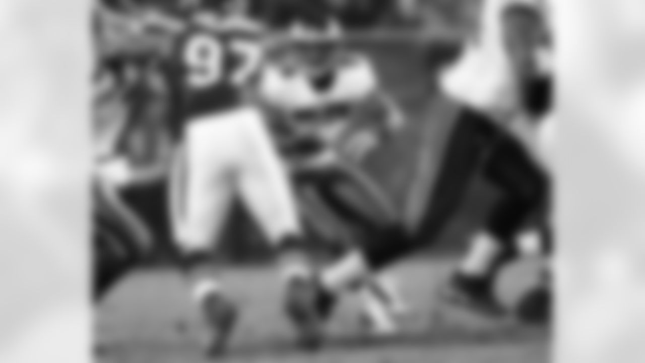 RB LeSean McCoy looks for a running lane