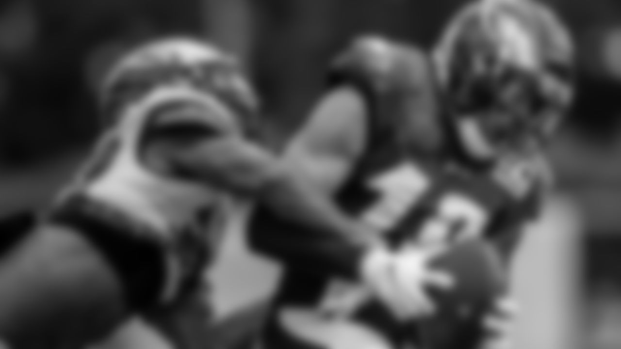 WR J.J. Arcega-Whiteside makes a contested catch