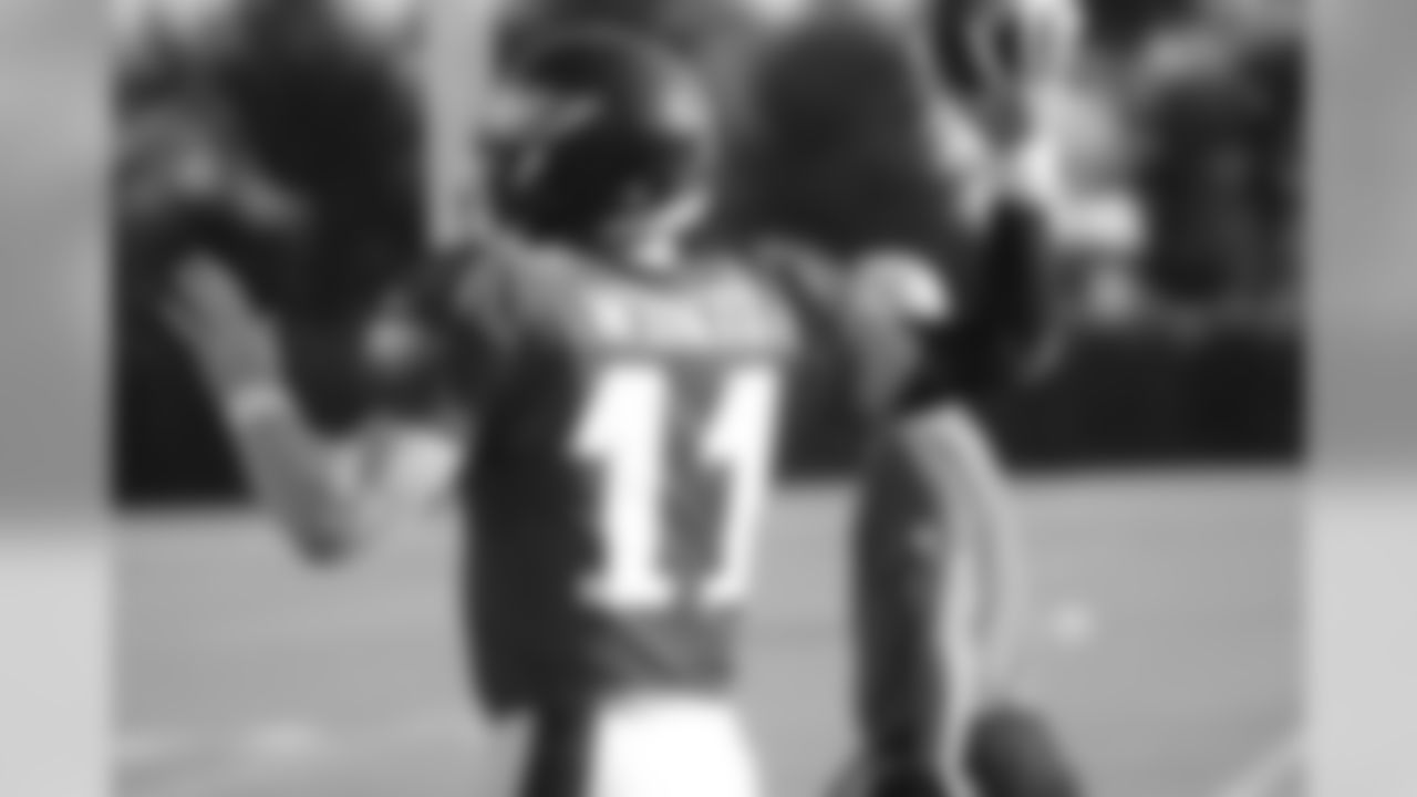 QB Carson Wentz