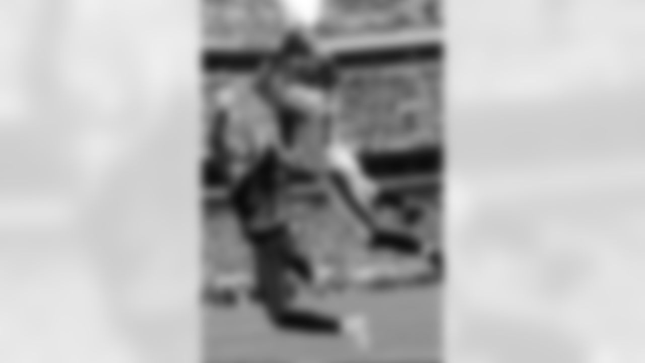 WR Riley Cooper