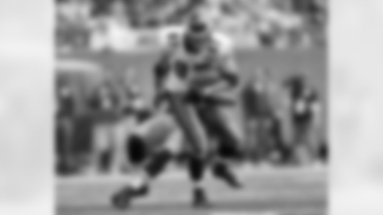 Rookie TE Brent Celek chipped in