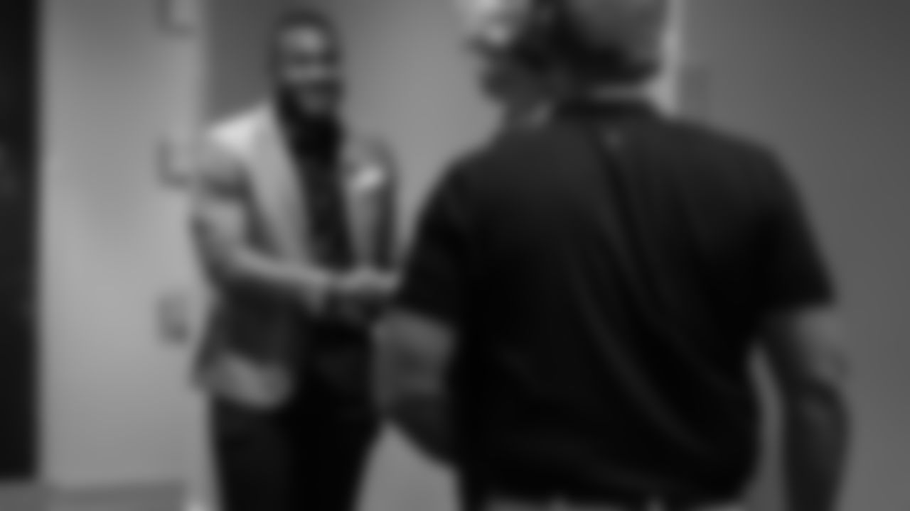 Miles Sanders arrives at the NovaCare Complex