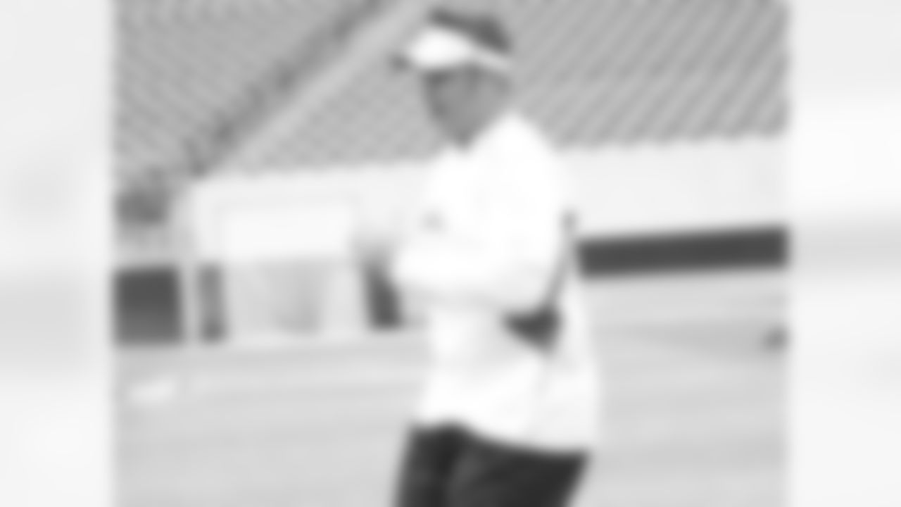 Jon Dorenbos jumps through the obstacle course