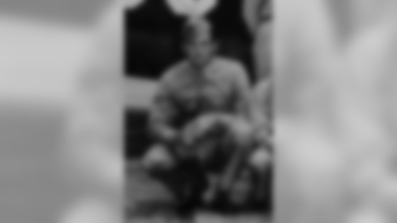 Bednarik served in the United States Army Air Forces