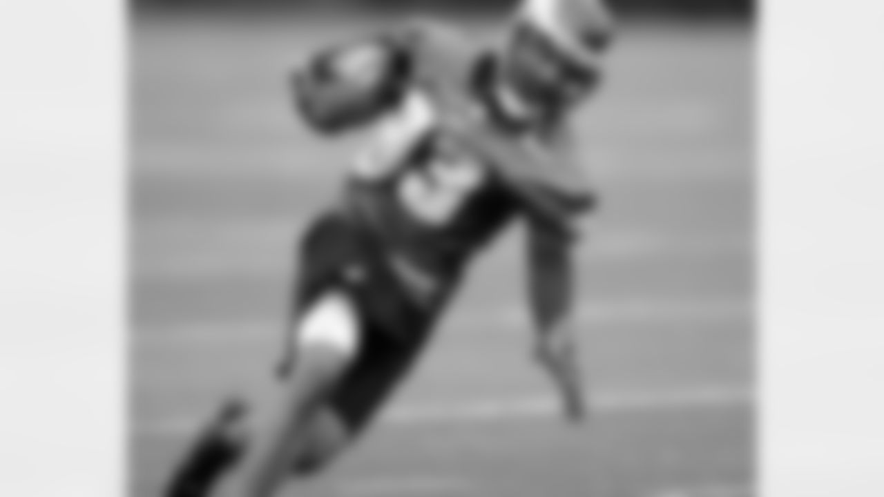 WR Greg Lewis