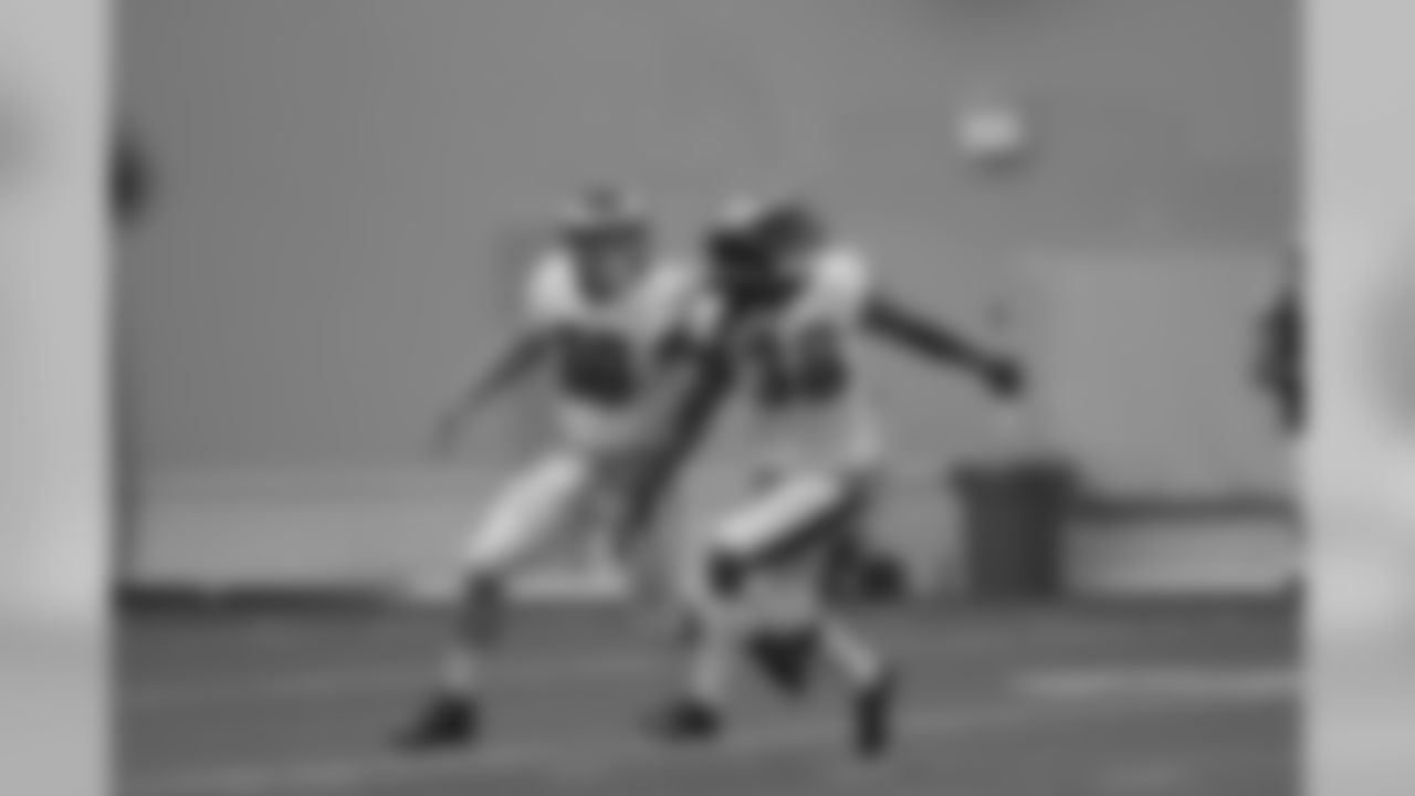 S Ed Reynolds defends CB E.J. Biggers