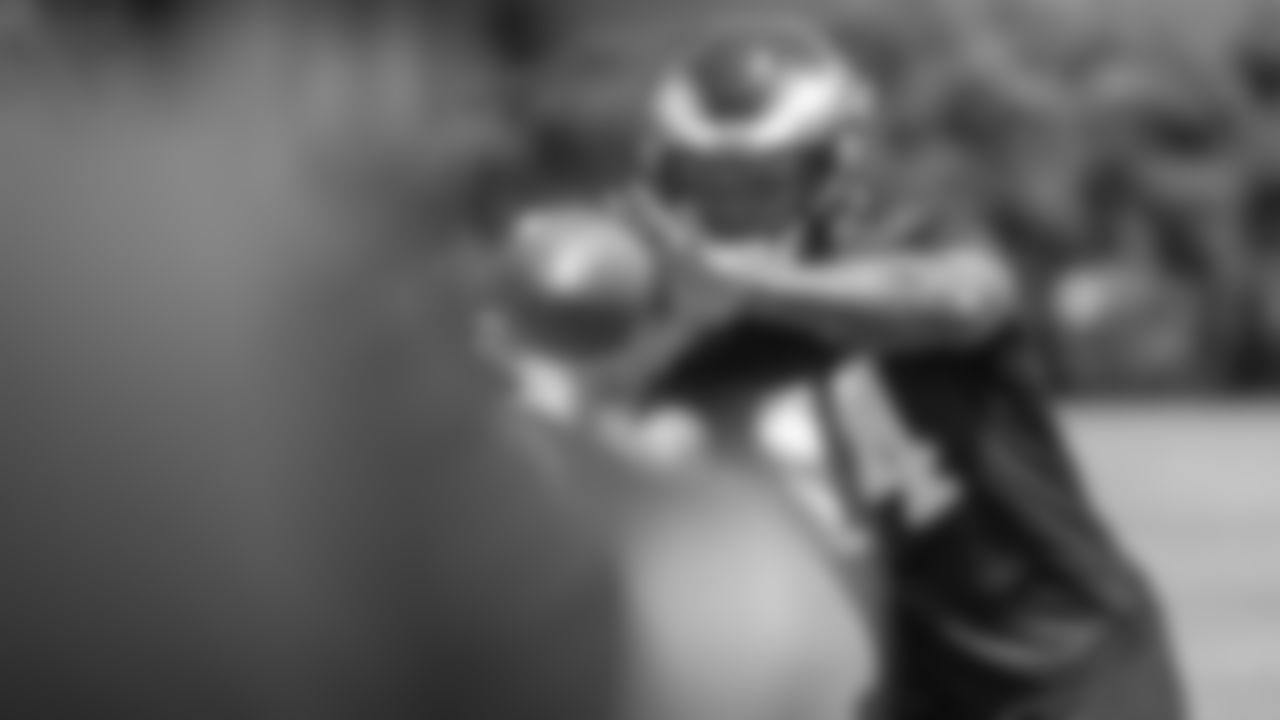 RB Kenneth Gainwell