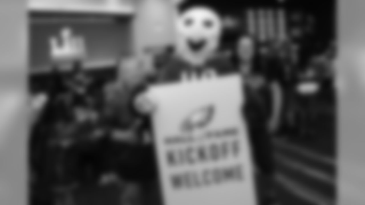 SWOOP having a good time with a pair of Eagles fans
