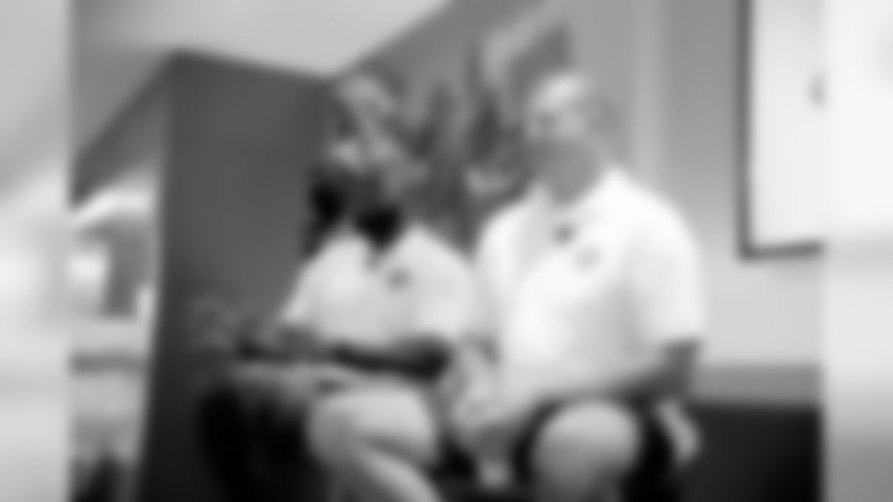Tra Thomas and Jon Runyan.