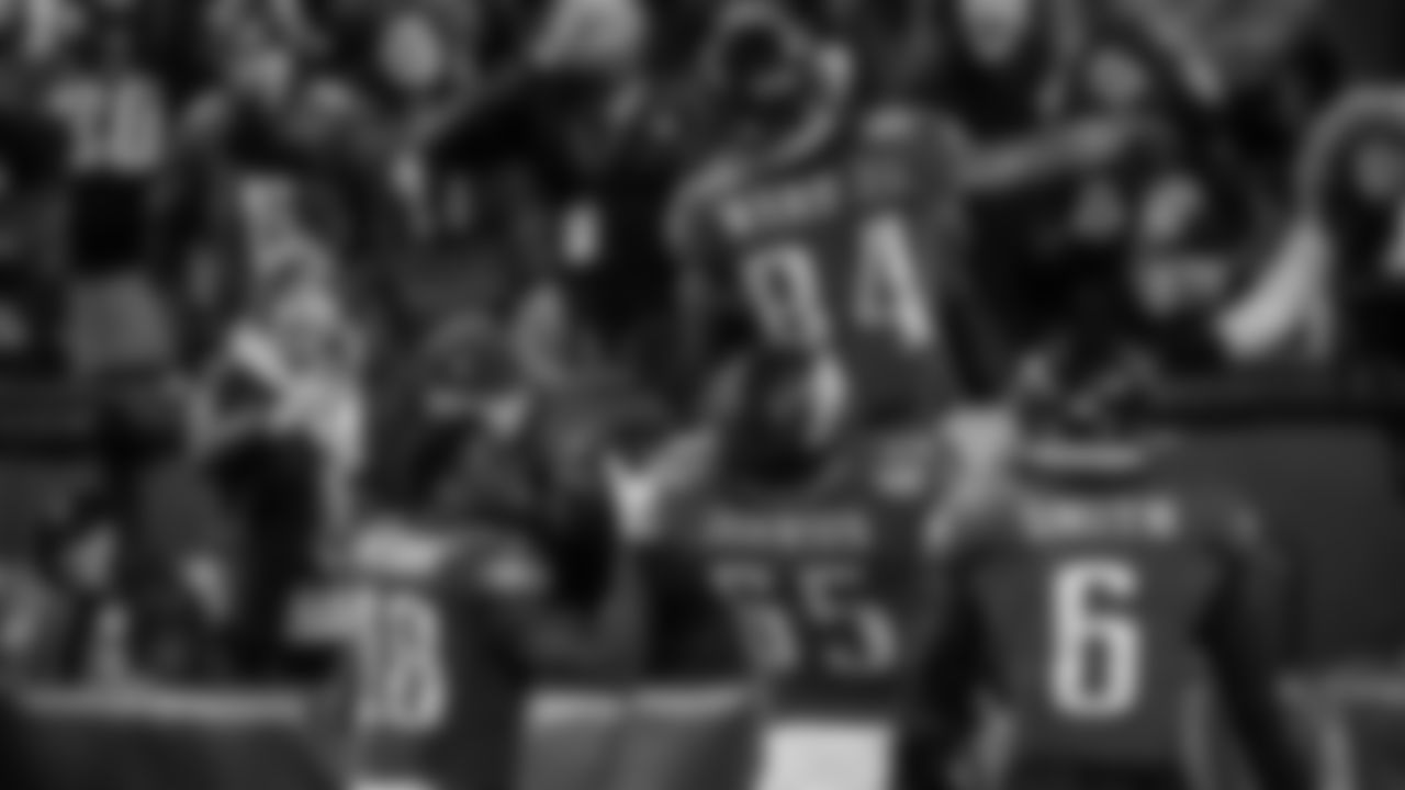 WR Greg Ward celebrates his touchdown