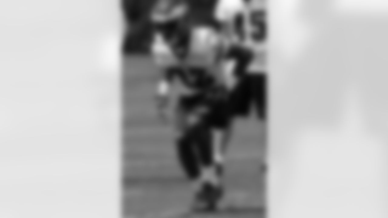 DB Eric Rowe