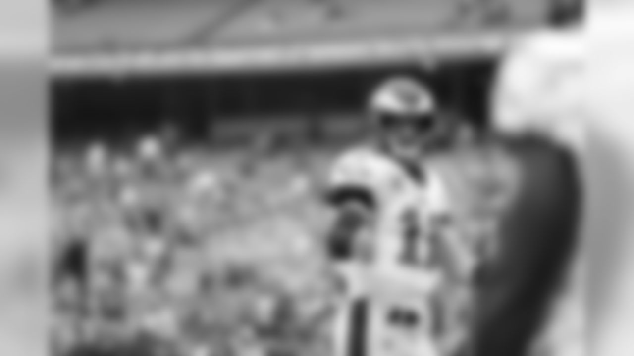 QB Carson Wentz
