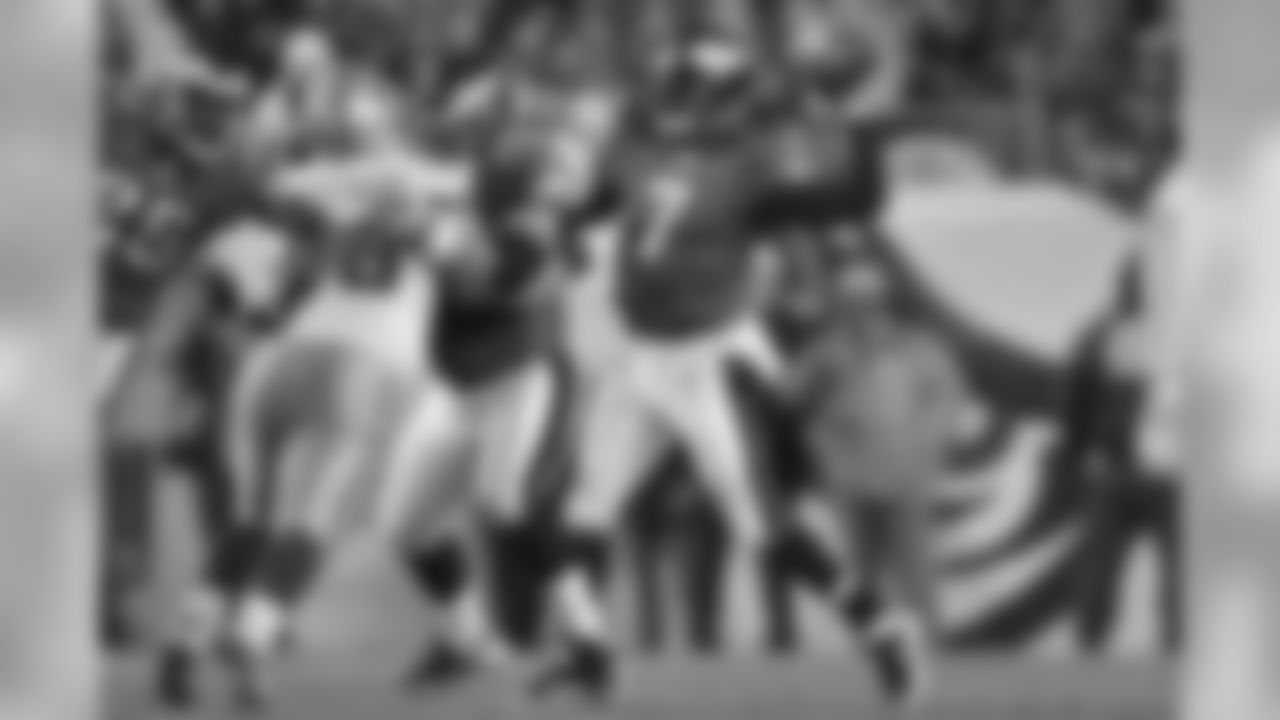 QB Michael Vick