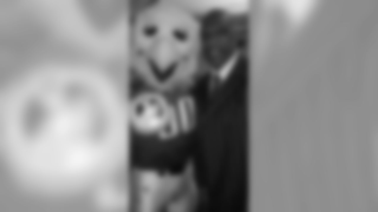 SWOOP with Andrew Dawson, Baseball Hall of Fame inductee and former MLB National League MVP