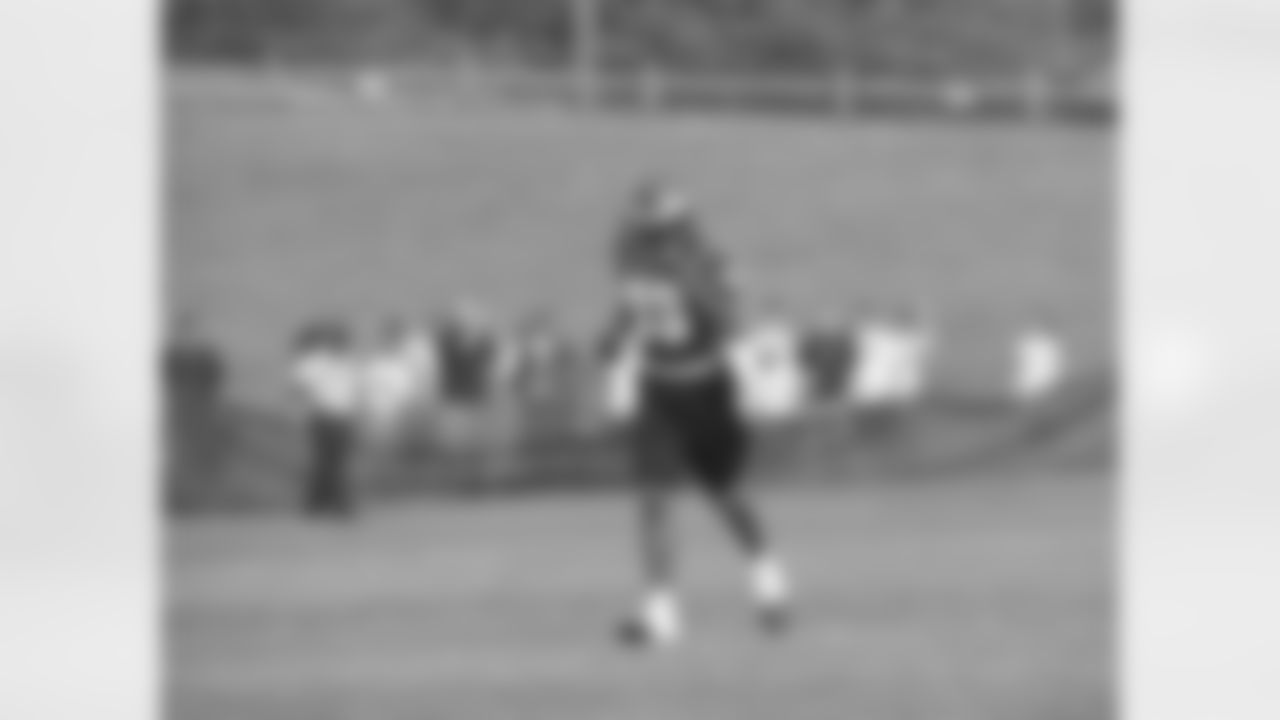 WR Greg Lewis